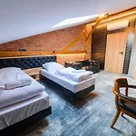 Lord Jack Apartments